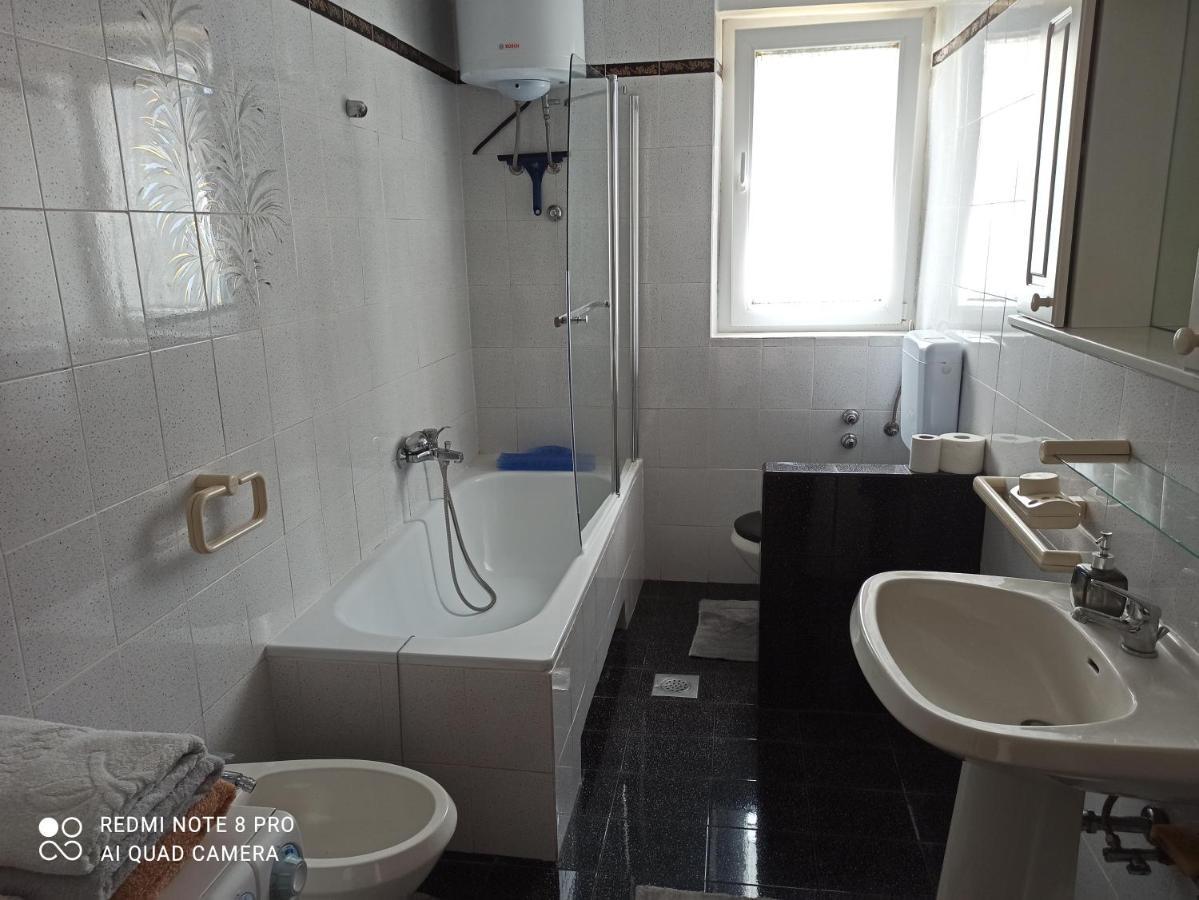Lea Apartment Umag Extérieur photo